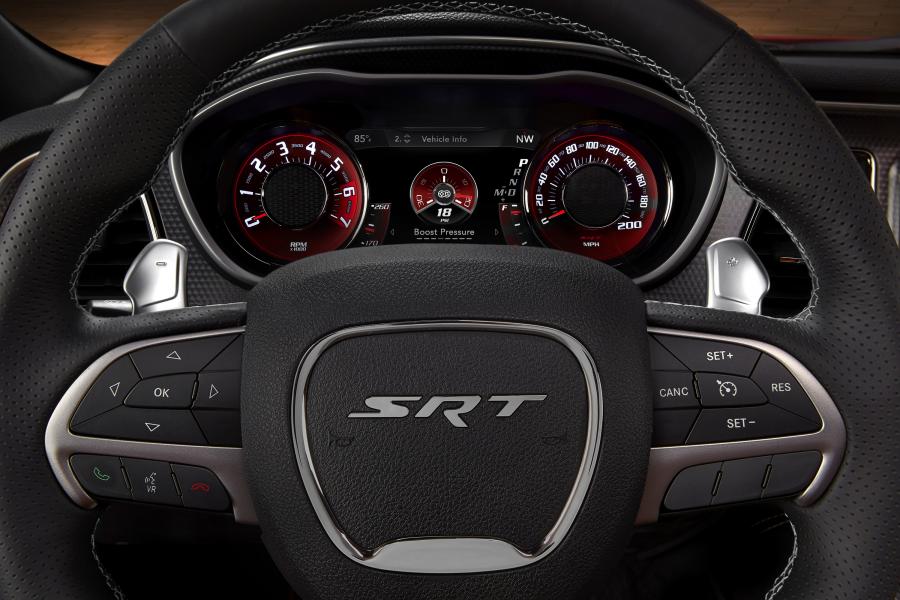 Dodge Challenger SRT 2015 года  (фото 34 из 79)